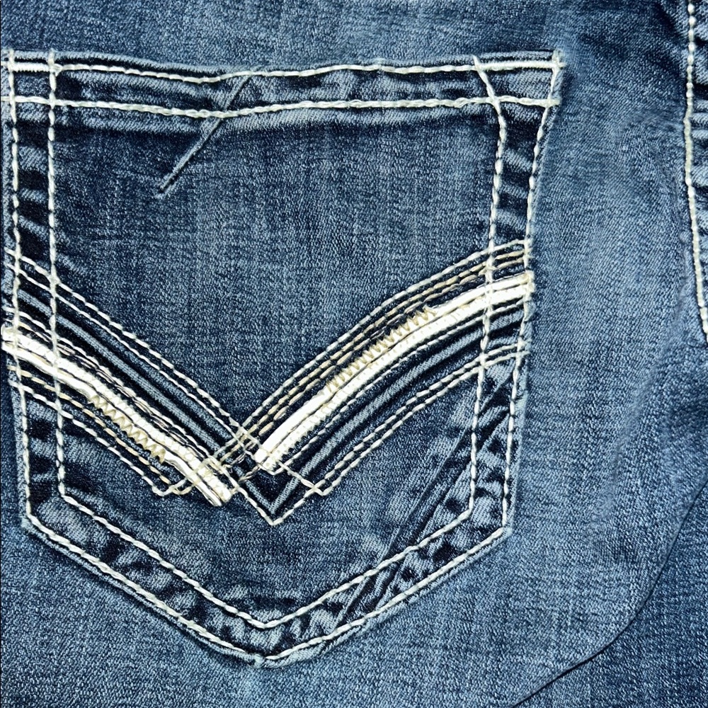 Buckle Men's Indigo Relaxed Jeans
